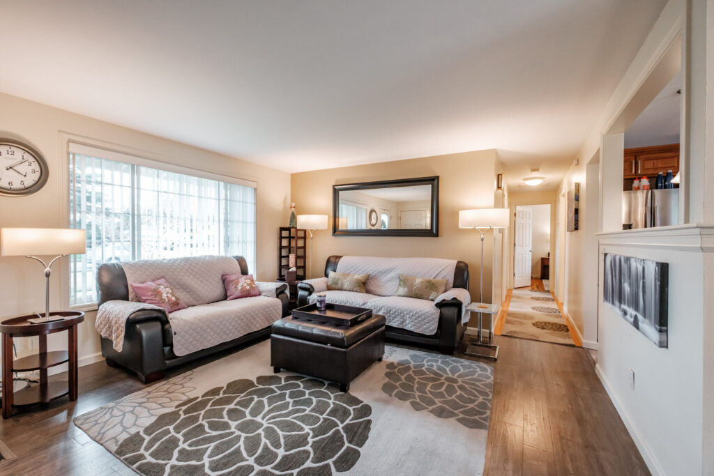 Circle Retreat living room