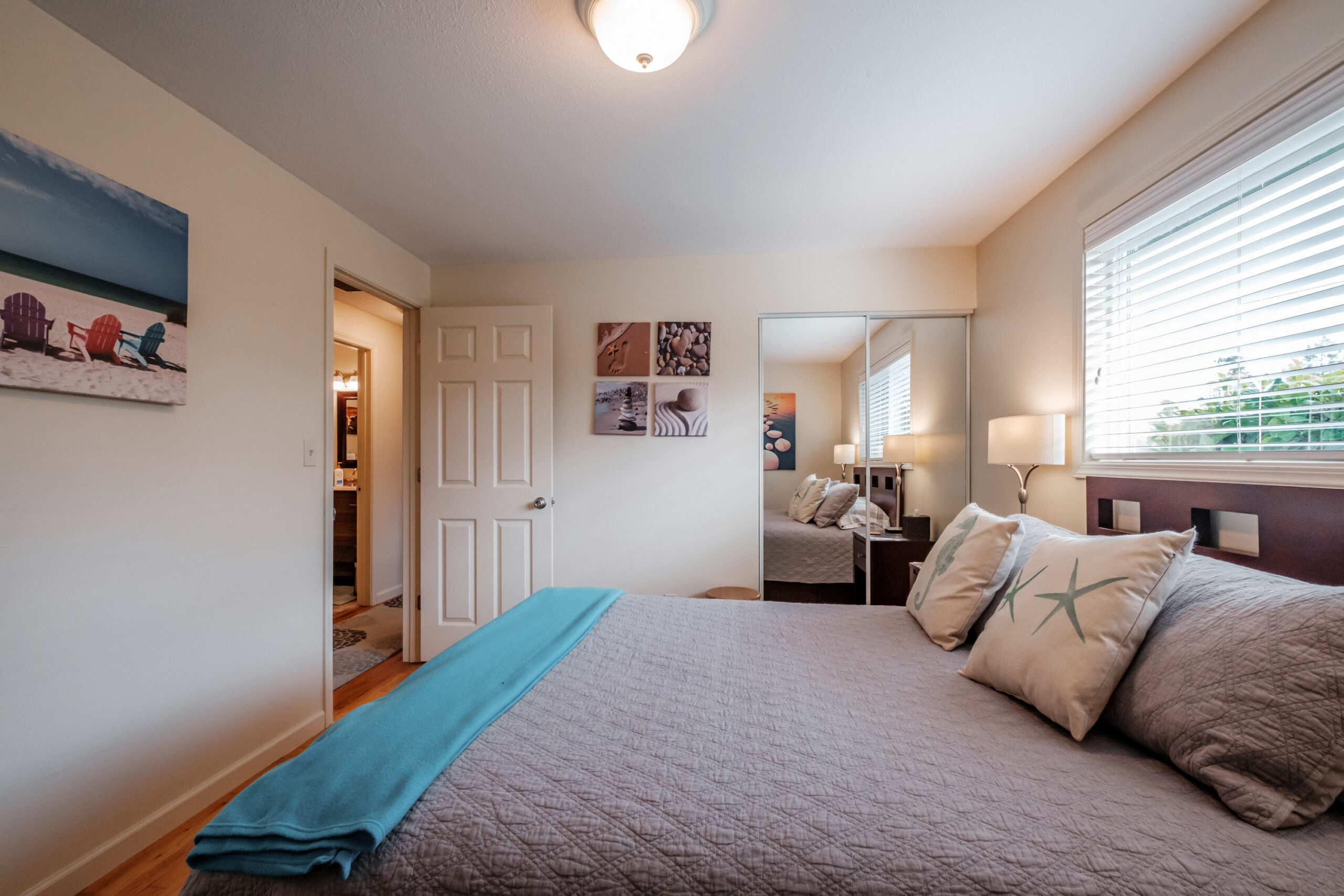 Circle Retreat interior